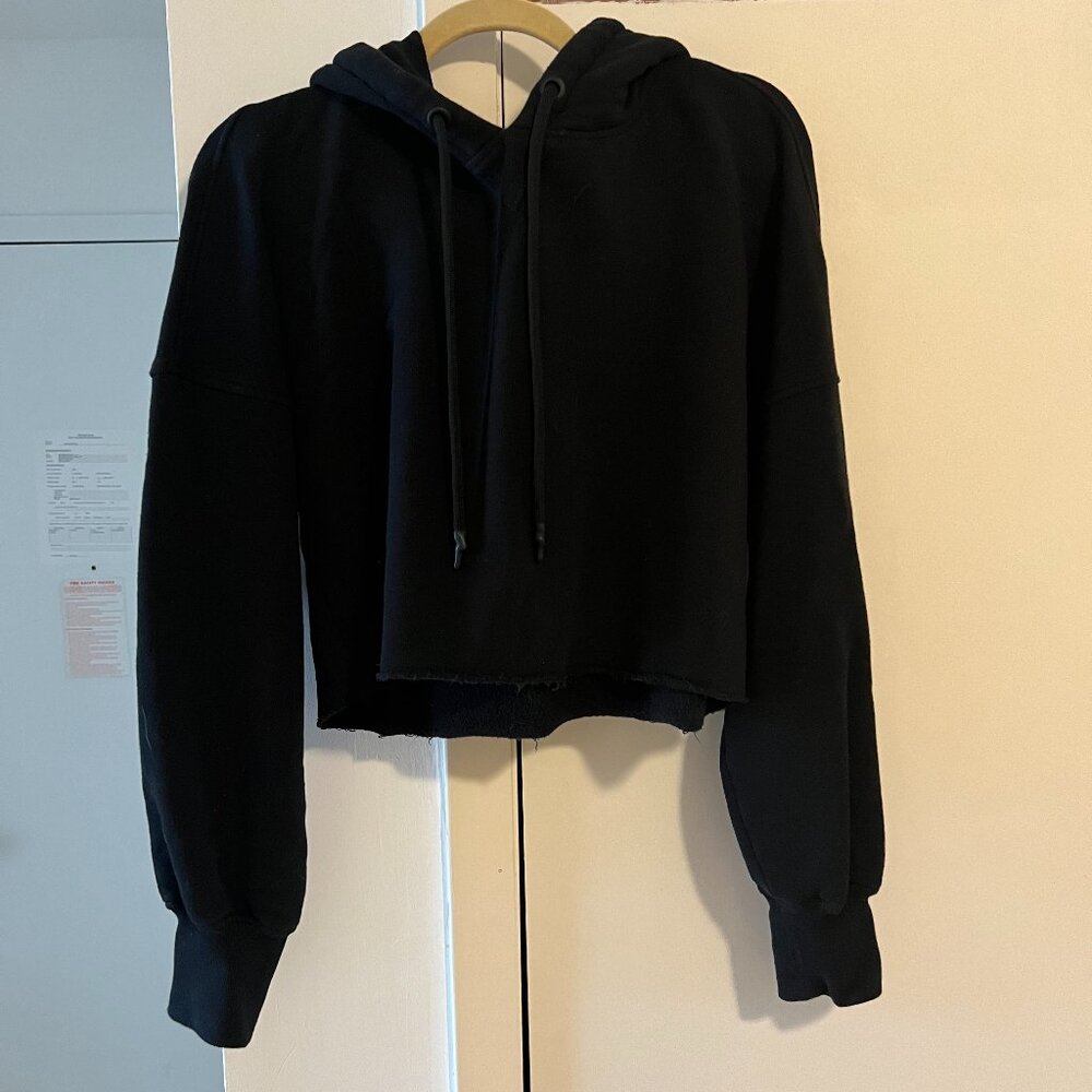 UGG Women's Black Cropped Sweatshirt, Fleece Inside, Size Small